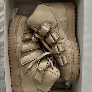 Billie Eilish mushroom AF1